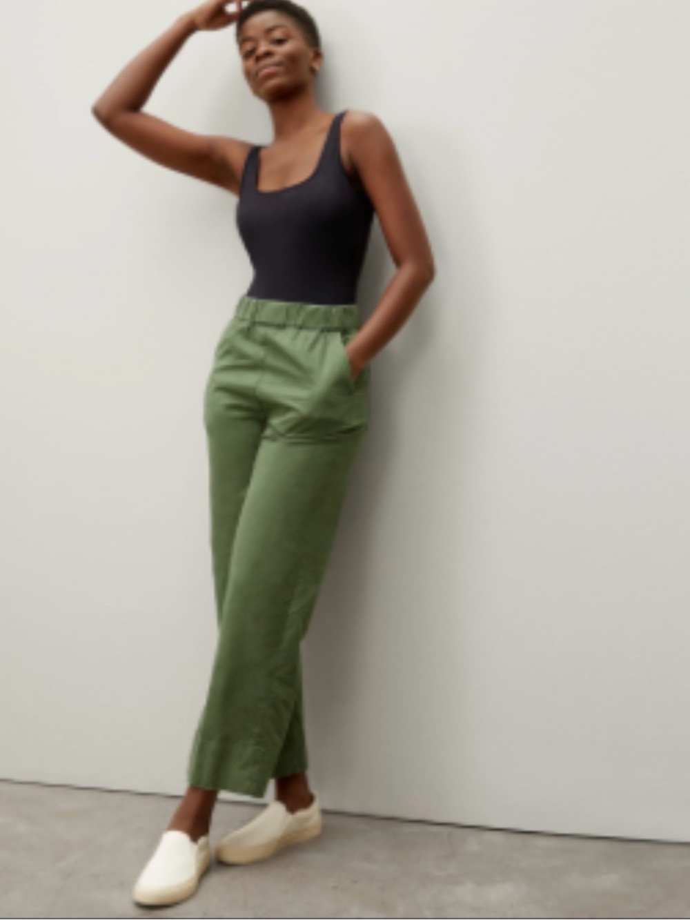 Everlane High-Rise Elastic Waist Easy Ankle Pants in Fern